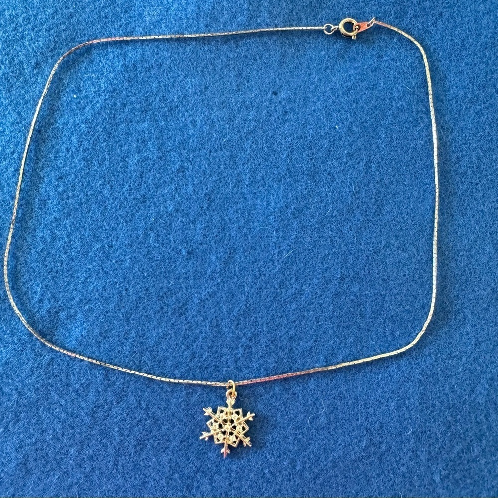 Vintage Silver Diamond Rhinestone Snowflake Charm Pendant Vintage Necklace - Picture 6 of 13